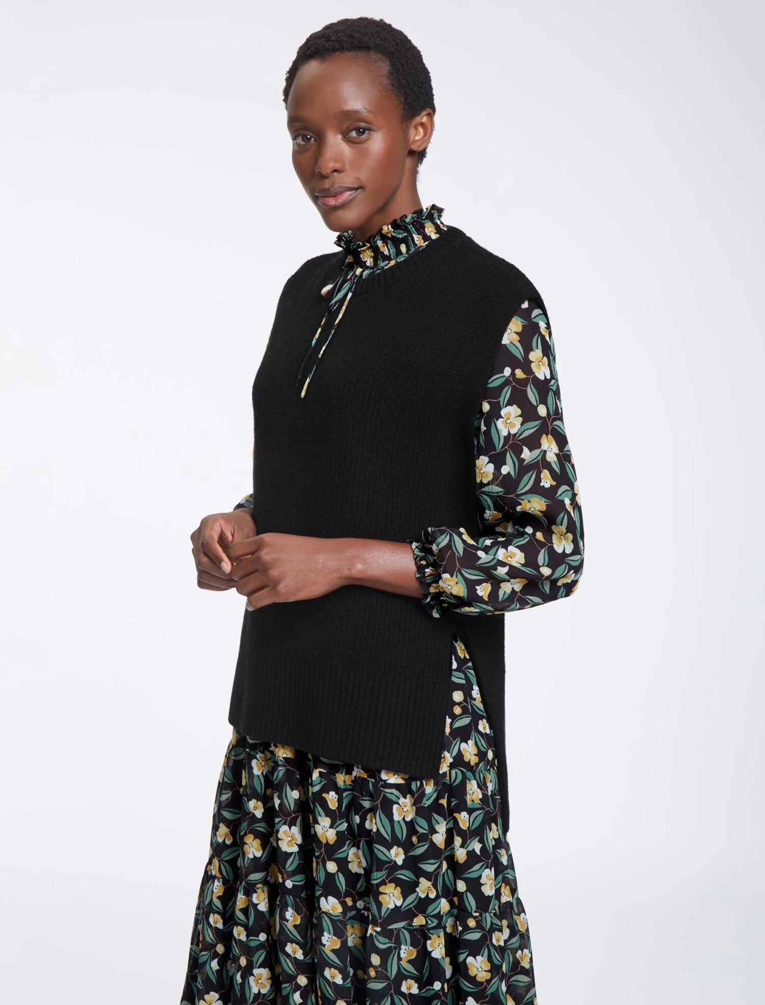 Janice Wool Round Neck Sleeveless Jumper - Black 3 Janice Wool Round Neck Sleeveless Jumper - Black