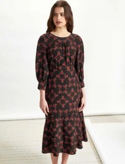 Darcie Long Sleeved Round Neck Midi Dress - Black/Crimson Floral 9 Darcie Long Sleeved Round Neck Midi Dress - Black/Crimson Floral -Cheap Closet Curation Store RSHT D361 DARCIE BLACK LS 3101