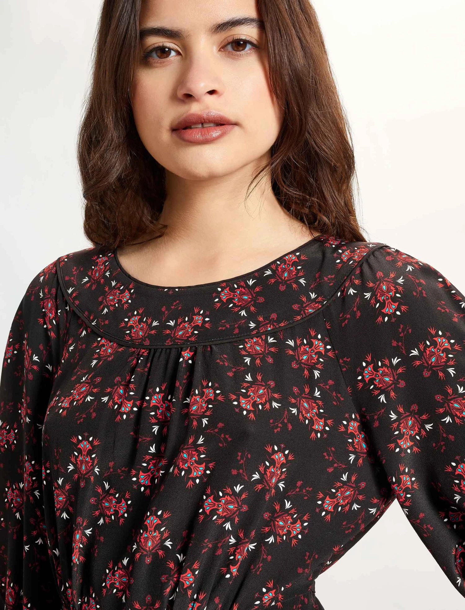 Darcie Long Sleeved Round Neck Midi Dress - Black/Crimson Floral 4 Darcie Long Sleeved Round Neck Midi Dress - Black/Crimson Floral - Image 2