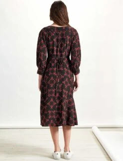 Darcie Long Sleeved Round Neck Midi Dress - Black/Crimson Floral 11 Darcie Long Sleeved Round Neck Midi Dress - Black/Crimson Floral -Cheap Closet Curation Store RSHT D361 DARCIE BLACK LS 3133