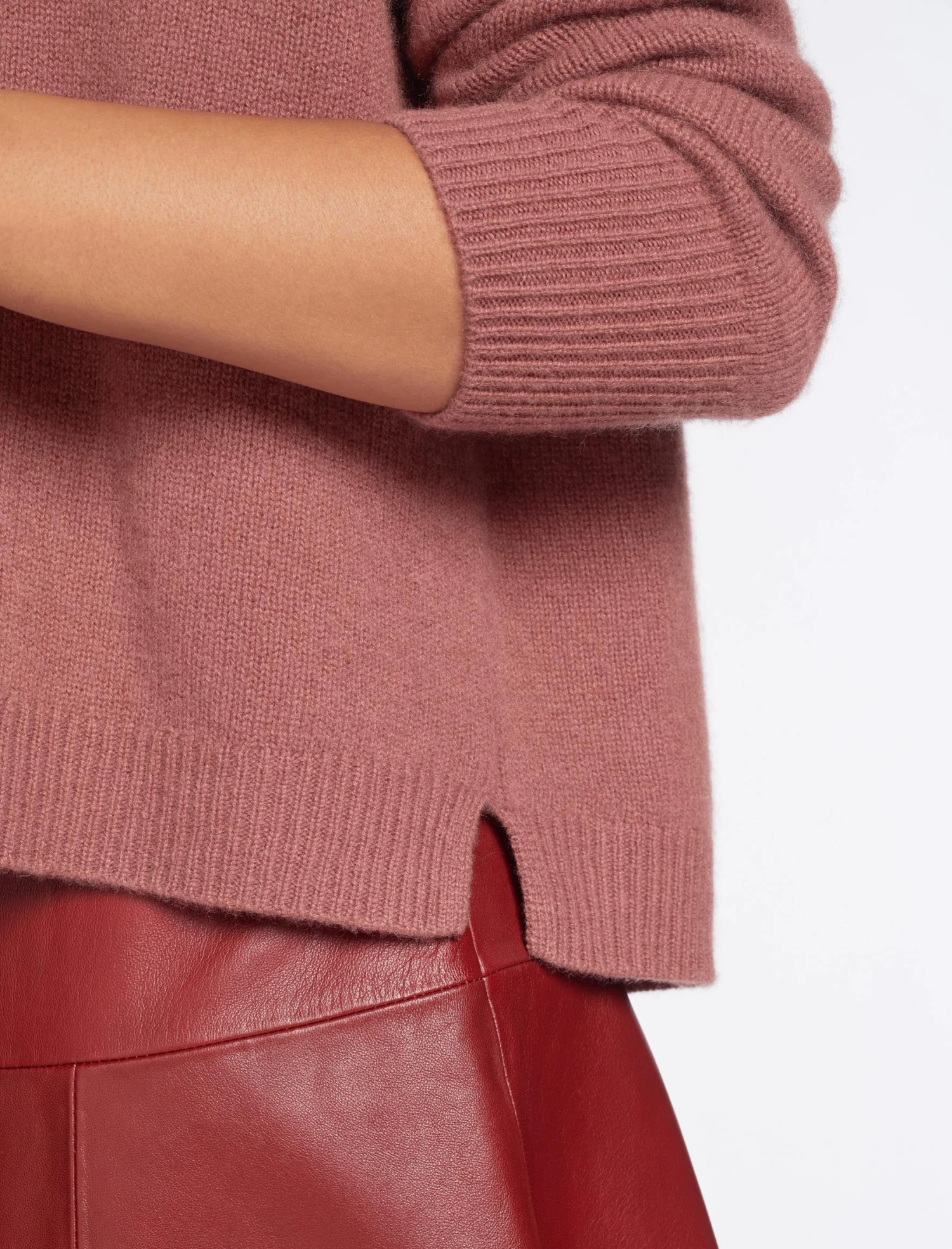 Lainey Cashmere Jumper - Dark Rose 7 Lainey Cashmere Jumper - Dark Rose - Image 5