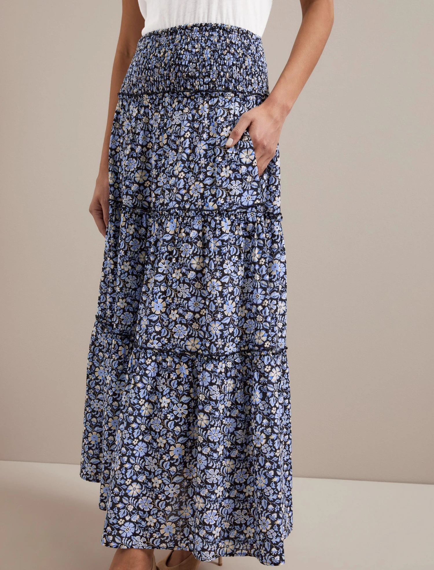 Kira Cotton Blend Maxi Skirt - Blue Ditsy Carnation Print 5 Kira Cotton Blend Maxi Skirt - Blue Ditsy Carnation Print - Image 3