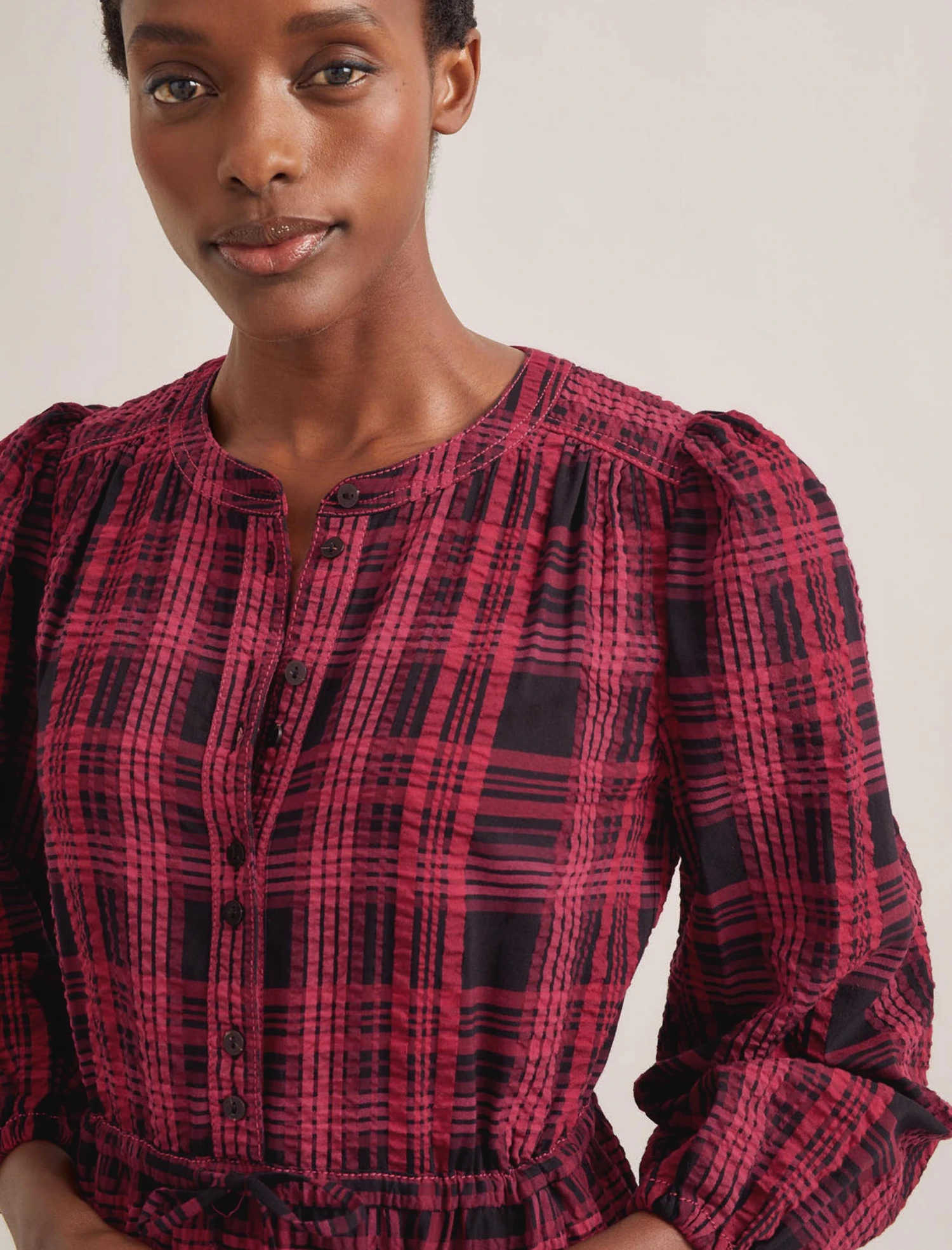 Alice Organic Cotton Seersucker Maxi Dress - Red Black 4 Alice Organic Cotton Seersucker Maxi Dress - Red Black - Image 2